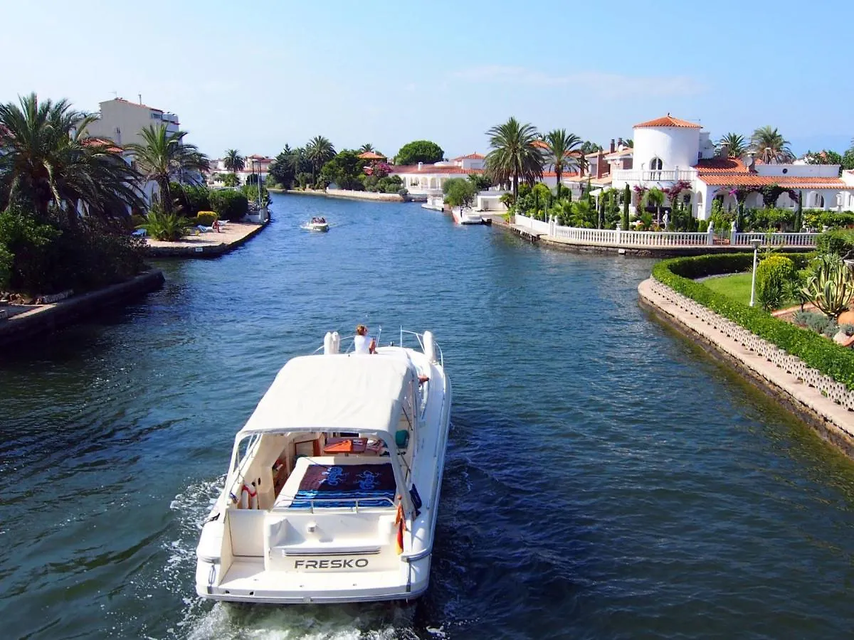 Holiday Home Requesens Canal Empuriabrava Spain